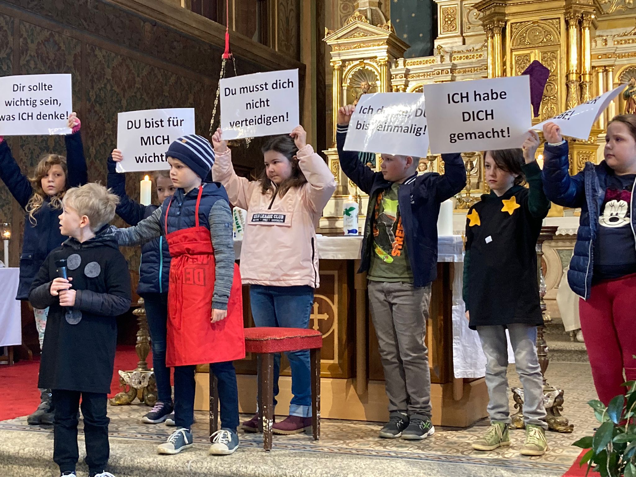 Vorstellgottesdienst der Erstkommunionkinder - Volksschule der